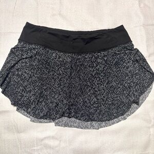 Lululemon quick pace skirt, sz 6, black/white skirt with attached shorts, used